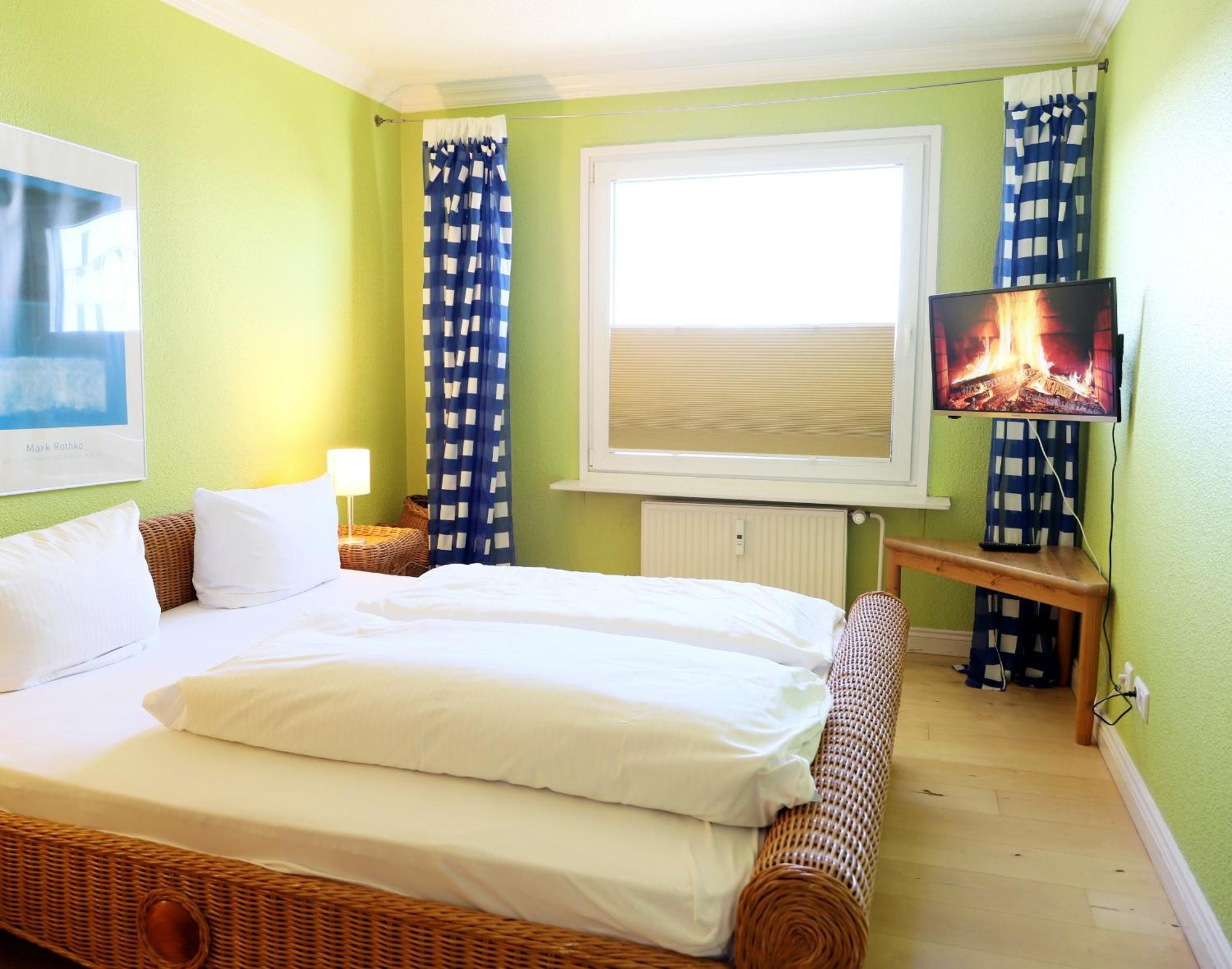 Geräumiges 2-Zimmer-Appartement in der 3. Etage des Hauses. Westerland Extérieur photo